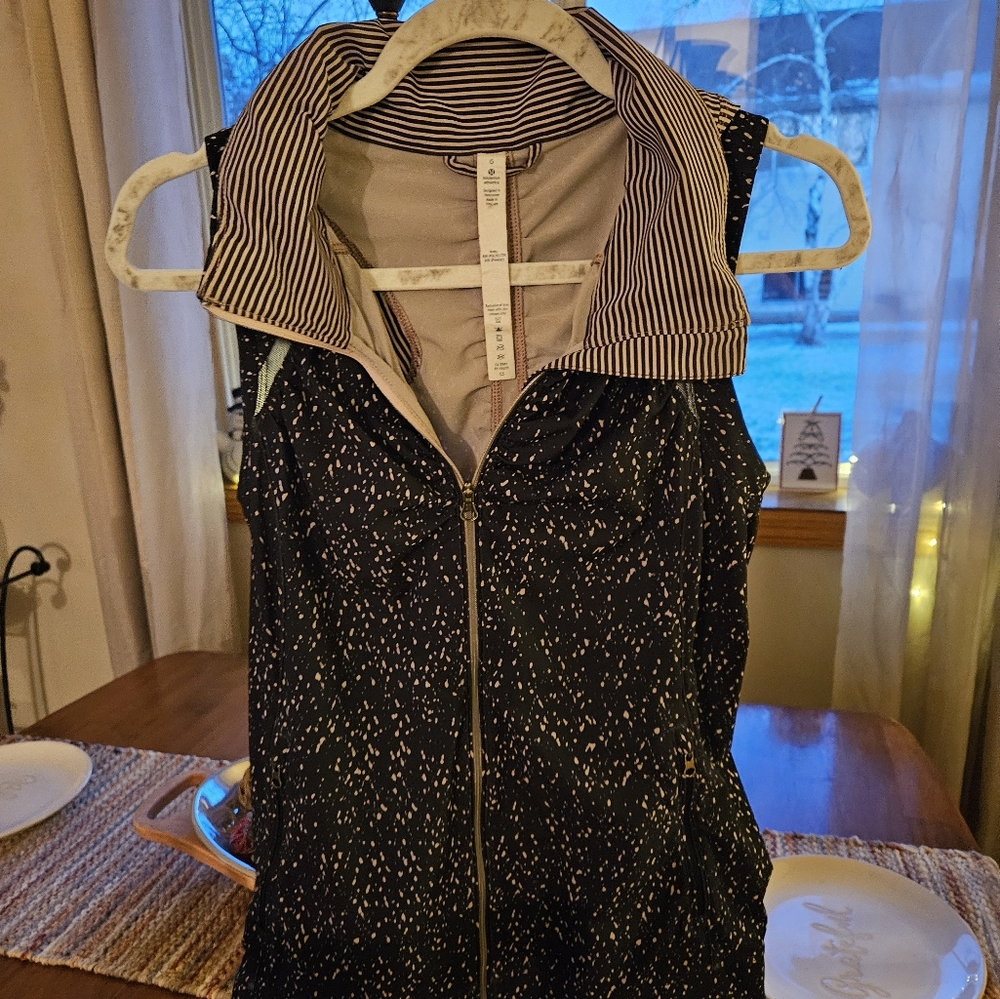 Lulu lemon, athletic vest